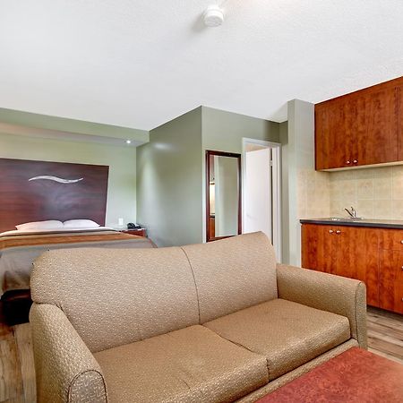 Burlington Inn Dış mekan fotoğraf